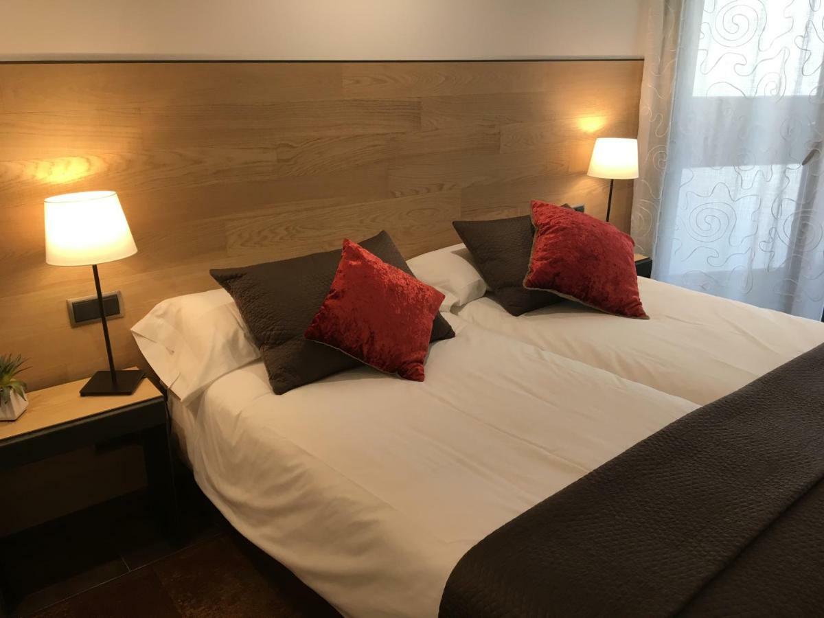 Hotel Calabria La Garriga Buitenkant foto